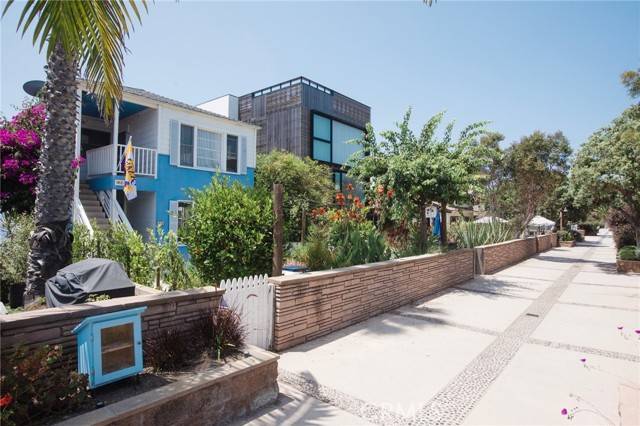 90 18th Street #90, Hermosa Beach, CA 90254