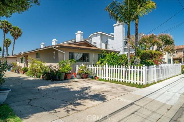 2015 Perry Avenue, Redondo Beach, CA 90278