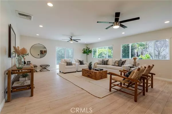 3822 S Cloverdale Avenue, Los Angeles, CA 90008