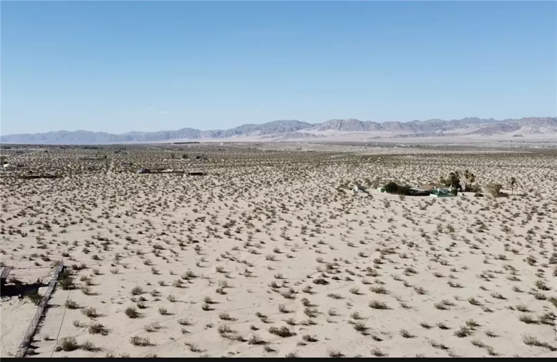 Twentynine Palms, CA 92277,69974 Squaw Road