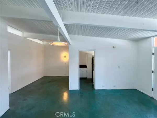 West Hollywood, CA 90046,1400 N Hayworth Avenue #28
