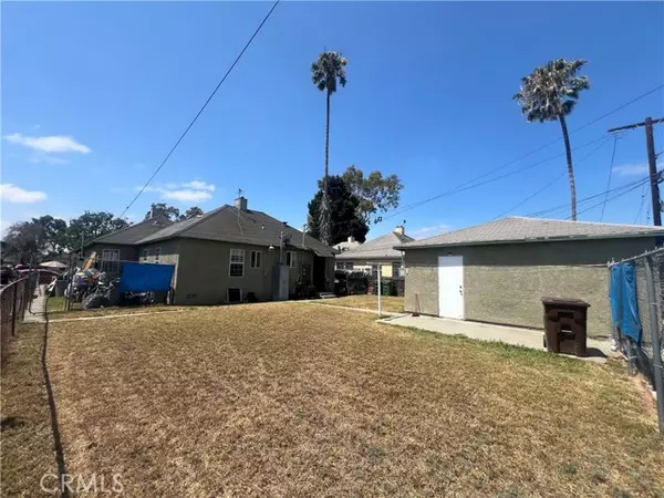 Compton, CA 90220,533 W Almond Street