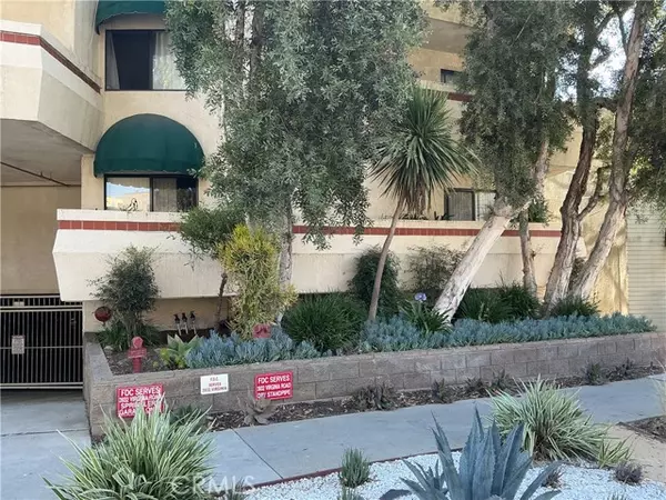 Long Beach, CA 90807,3932 N Virginia Road #204