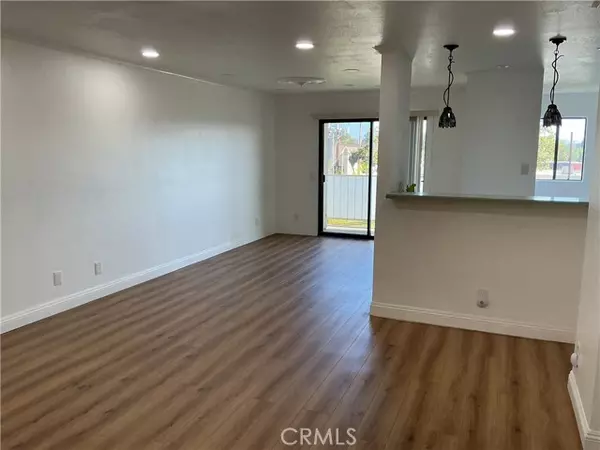 Long Beach, CA 90807,3932 N Virginia Road #204