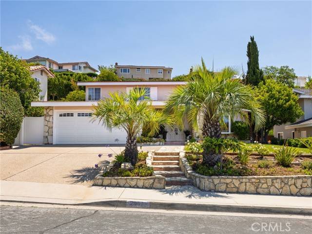 28422 Seamount Dr, Rancho Palos Verdes, CA 90275