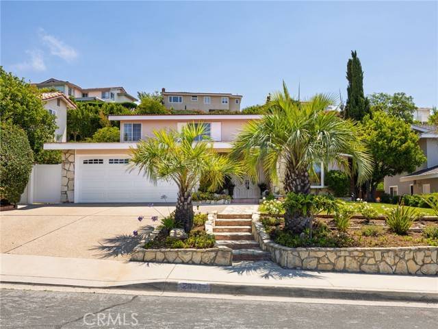 28422 Seamount Dr, Rancho Palos Verdes, CA 90275