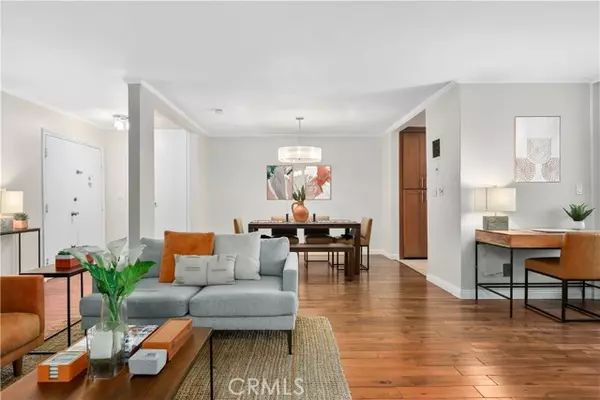 Santa Monica, CA 90403,930 3rd Street #106