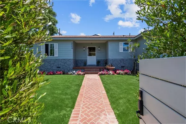 Panorama City (los Angeles), CA 91402,8054 Cedros Avenue