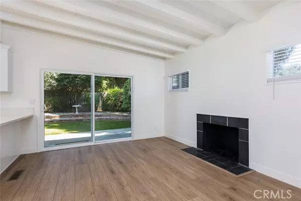 Sierra Madre, CA 91024,247 E Laurel Avenue #B