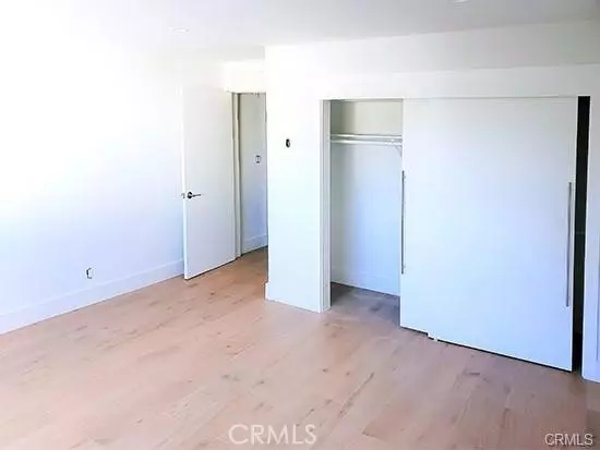 Santa Monica, CA 90403,811 6th #208