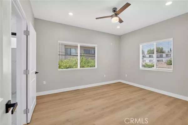 Van Nuys (los Angeles), CA 91411,14734 Gilmore Street #D