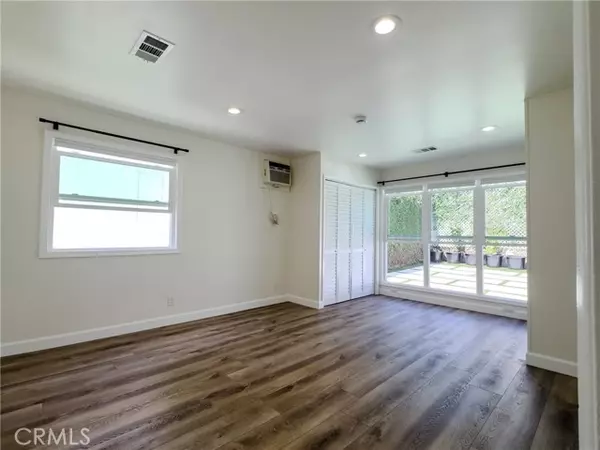 Manhattan Beach, CA 90266,1509 Meadows Avenue