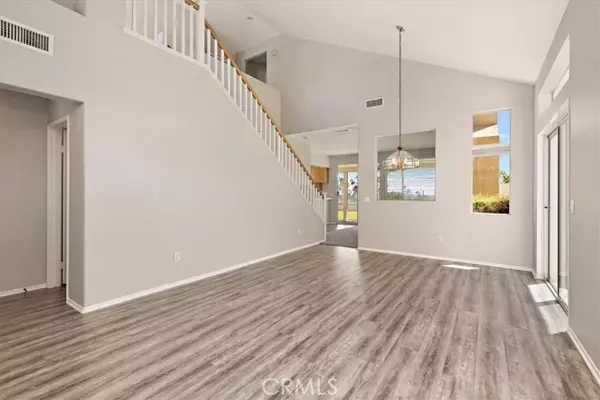 Lake Forest (el Toro), CA 92610,16 Carrelage Avenue