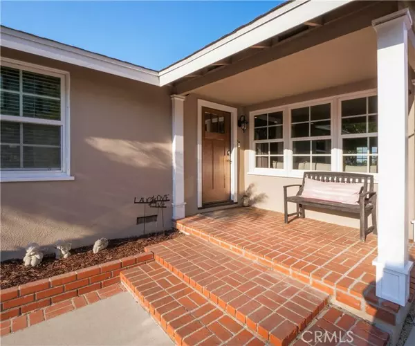 Rancho Palos Verdes, CA 90275,26228 Birchfield Avenue