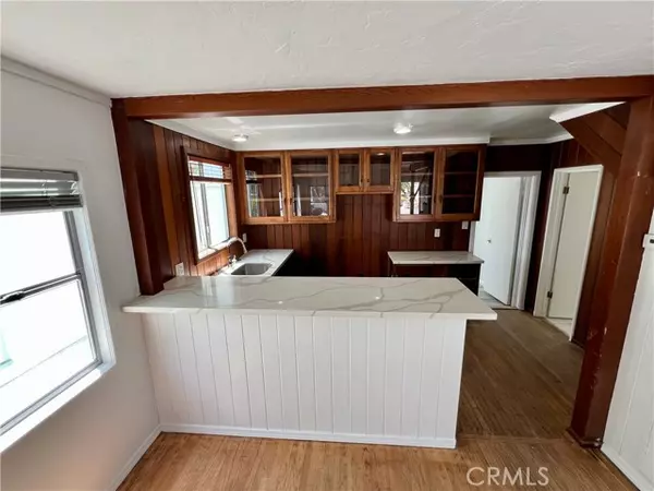 Manhattan Beach, CA 90266,3217 Alma Avenue