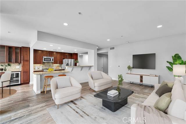 300 E 4th Street #204, Long Beach, CA 90802
