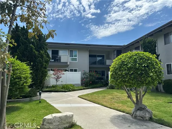 Torrance, CA 90503,1745 Maple #69