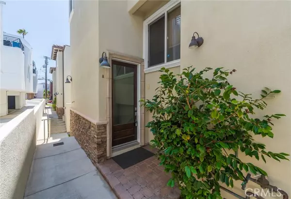Hermosa Beach, CA 90254,931 1st Street #A
