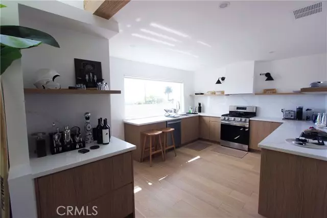 San Pedro (los Angeles), CA 90732,1914 Pelican Avenue