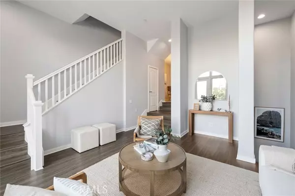 Hawthorne, CA 90250,5408 W 149th Place #4