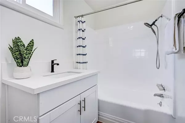 Redondo Beach, CA 90277,426 S Broadway