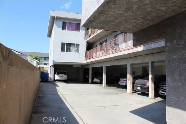 Hawthorne, CA 90250,4707 W 120th Street