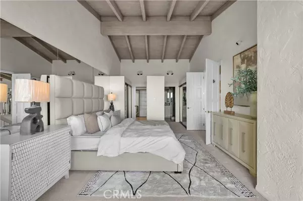 Palos Verdes Estates, CA 90274,1308 Via Coronel