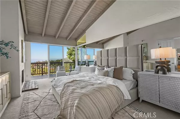 Palos Verdes Estates, CA 90274,1308 Via Coronel