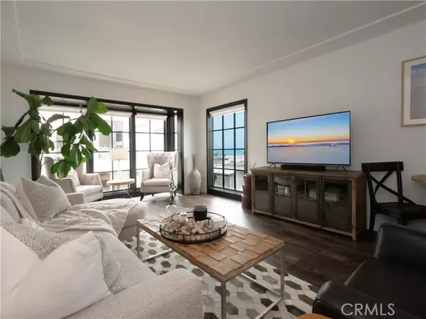 Manhattan Beach, CA 90266,229 Marine Place