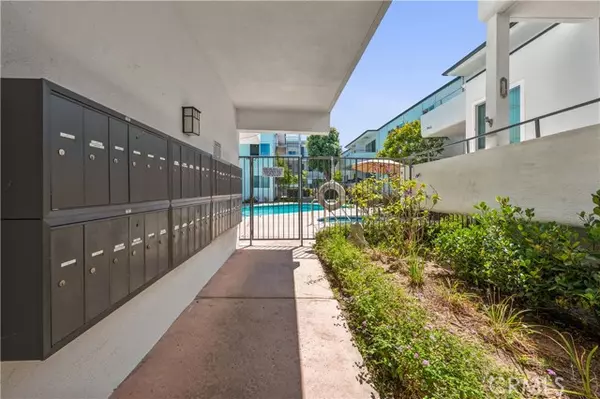 Redondo Beach, CA 90277,415 S Prospect Avenue #214