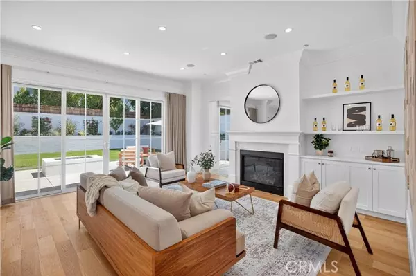 Los Angeles, CA 90045,8056 Kentwood Avenue