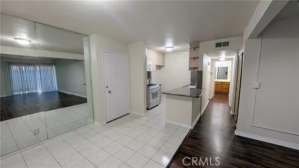 Tarzana (los Angeles), CA 91356,18620 Hatteras St #119