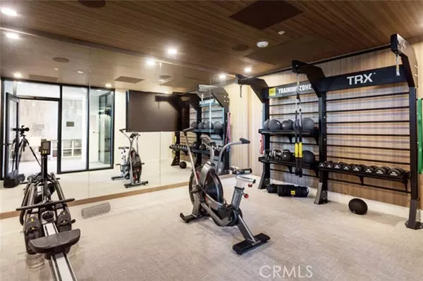San Pedro (los Angeles), CA 90731,511 S Harbor #620