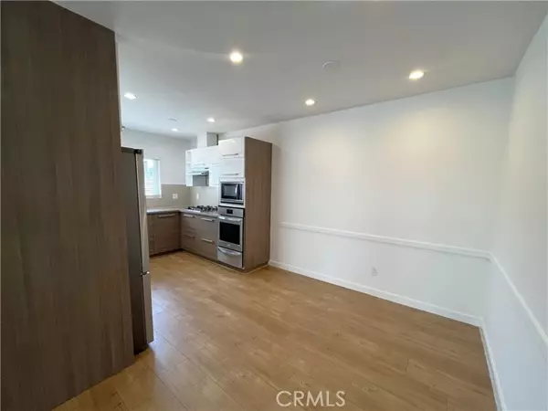 West Hollywood, CA 90048,8304 Clinton Avenue #6