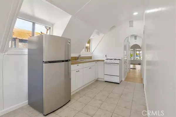 Inglewood, CA 90303,3207 W 112th