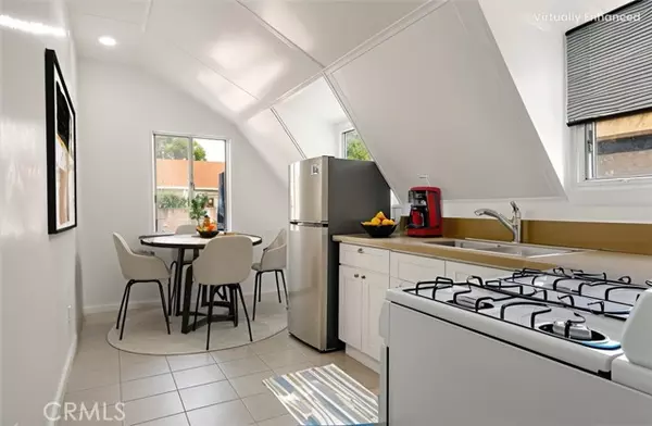 Inglewood, CA 90303,3207 W 112th