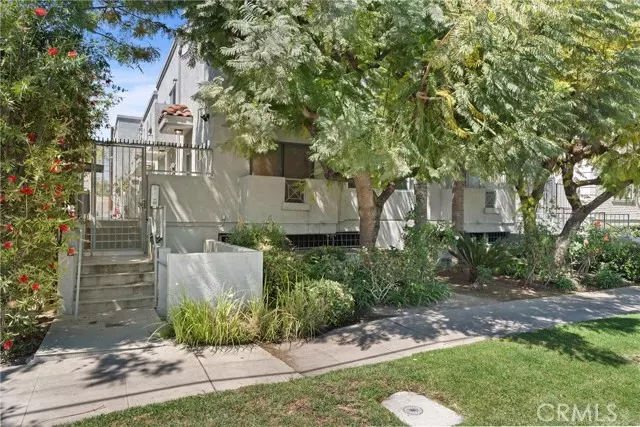 Sherman Oaks, CA 91411,15153 Burbank Boulevard #1