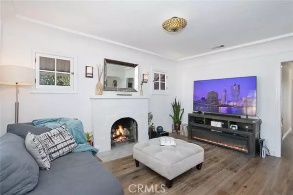 Burbank, CA 91505,211 N Frederic Street