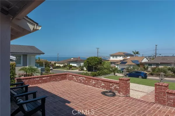 Redondo Beach, CA 90277,206 Calle De Sirenas