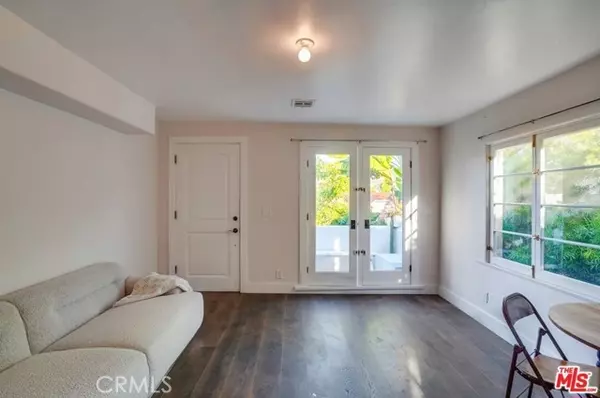 Los Angeles, CA 90065,4121 Shelburn