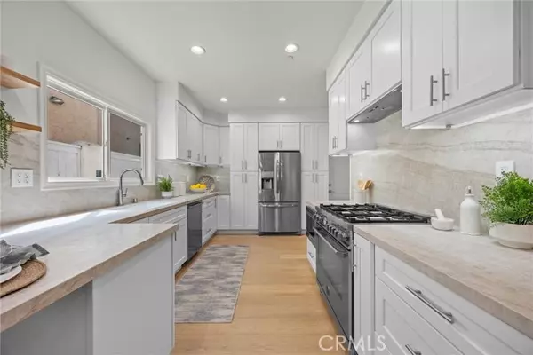 Redondo Beach, CA 90278,2221 Pullman Lane #B