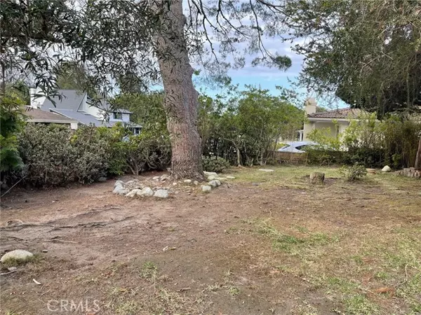 Redondo Beach, CA 90277,875 Calle De Arboles