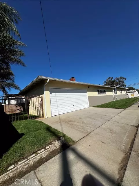 Torrance, CA 90502,22443 Meyler