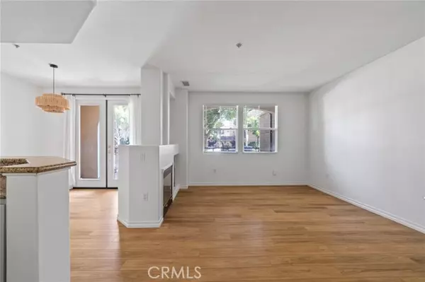 Los Angeles, CA 90094,13075 Pacific Promenade #111