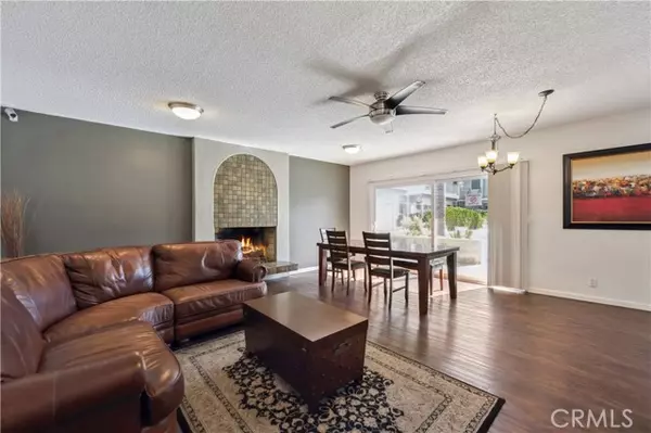 Torrance, CA 90503,3649 Emerald Street #202