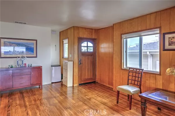 Redondo Beach, CA 90277,507 N Helberta