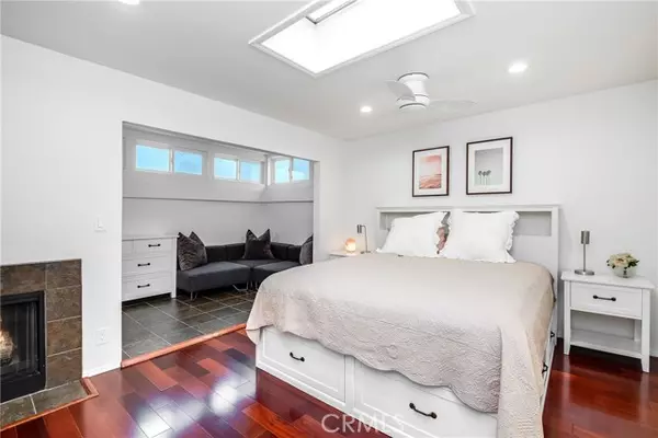 Marina Del Rey, CA 90292,4350 Via Dolce #311