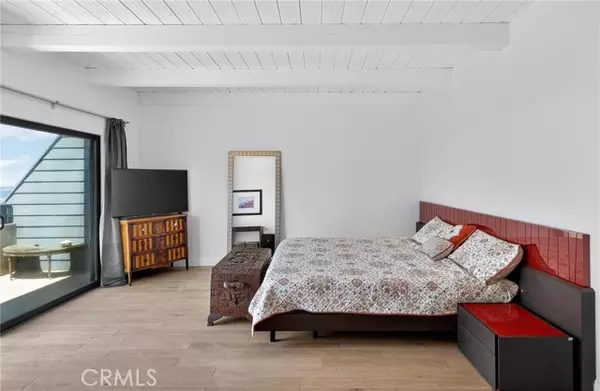 Redondo Beach, CA 90277,431 Camino De Las Colinas