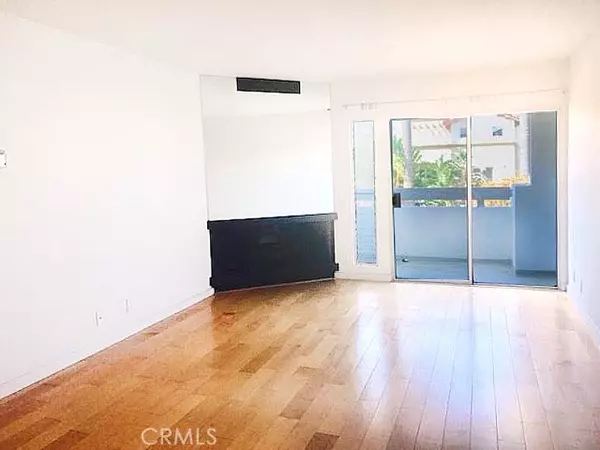 Santa Monica, CA 90403,1033 3rd Street #105