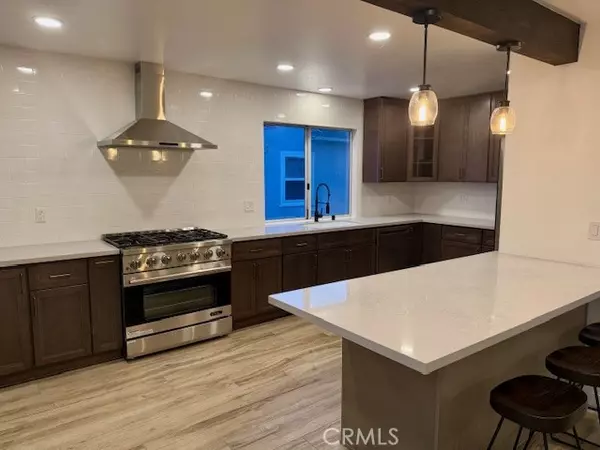 Lakewood, CA 90713,4212 Nipomo